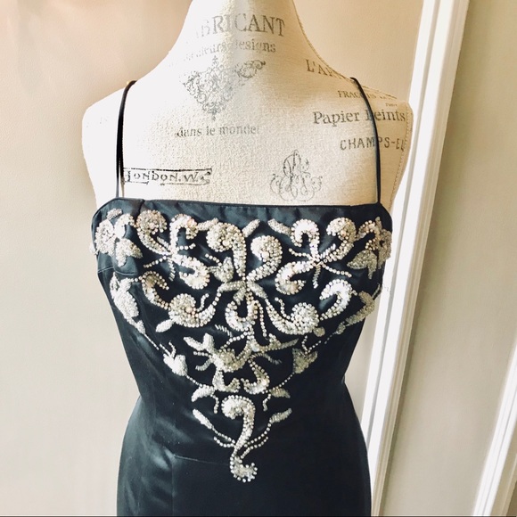 MR Blackwell Satin Dress - Sz 6 Embellished top - Picture 11 of 13